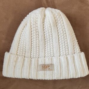 UGG Winter Beanie